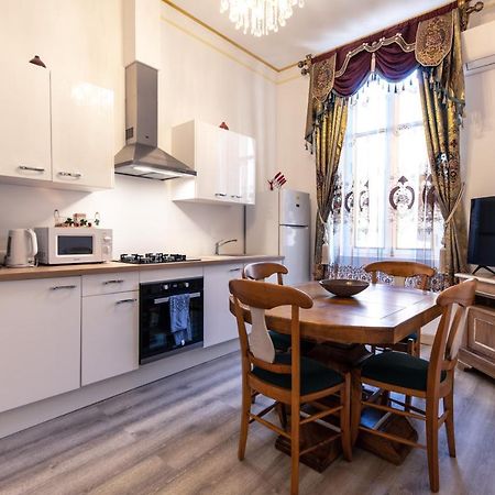Studio Familial Maison De L'Eglise Du Couvent Нарбонна Экстерьер фото